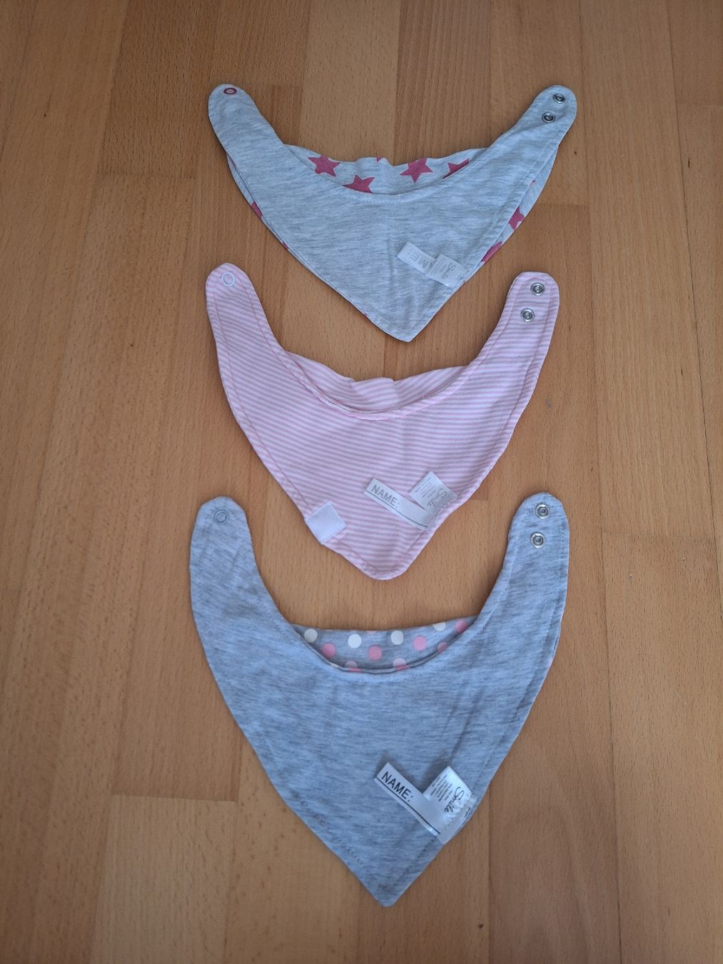 Pasti del neonato: 3 Lätzchen für Mädchen – Usato da Oberrieden venduto da man_tky9 1