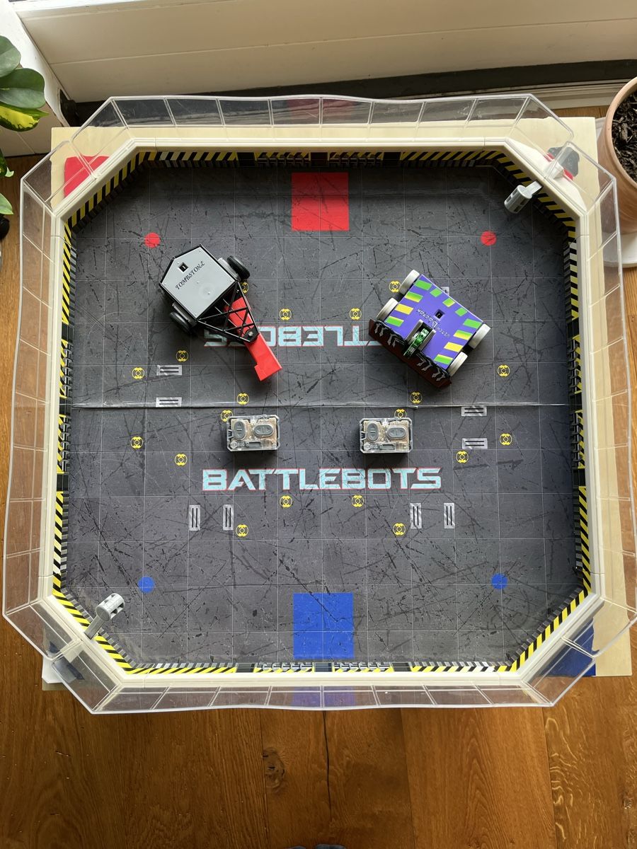 Giochi: Hexbug Battlebots Arena – Usato da Wettingen venduto da and_7rdc