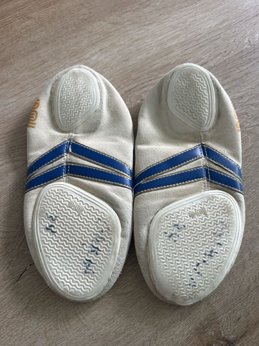 Chaussures garçon: IWA Geräteschuhe / Turntäppeli 34 – D'occasion à Turbenthal par Lavita 1