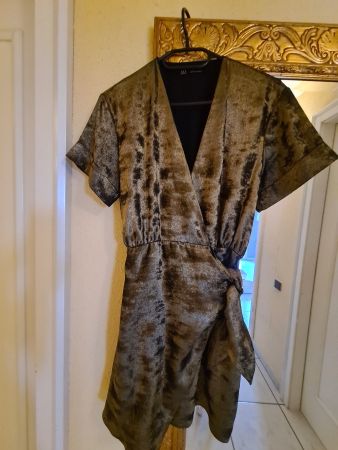 Zara Kleid