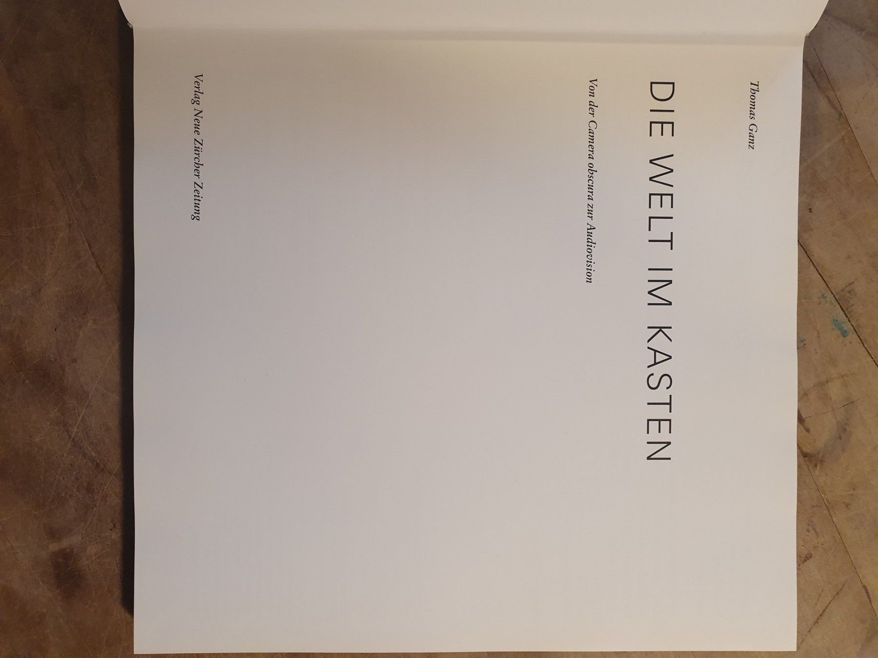 Libri: Die Welt im Kasten Thomas Ganz NZZ – Usato da Zürich venduto da loosebone 2