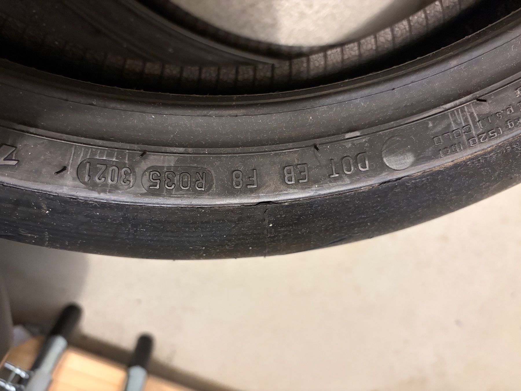 Pirelli Pneus & Roues: Pneus Pirelli diablo supercorsa v2 – D'occasion à Aarau par ros_kmb5 2