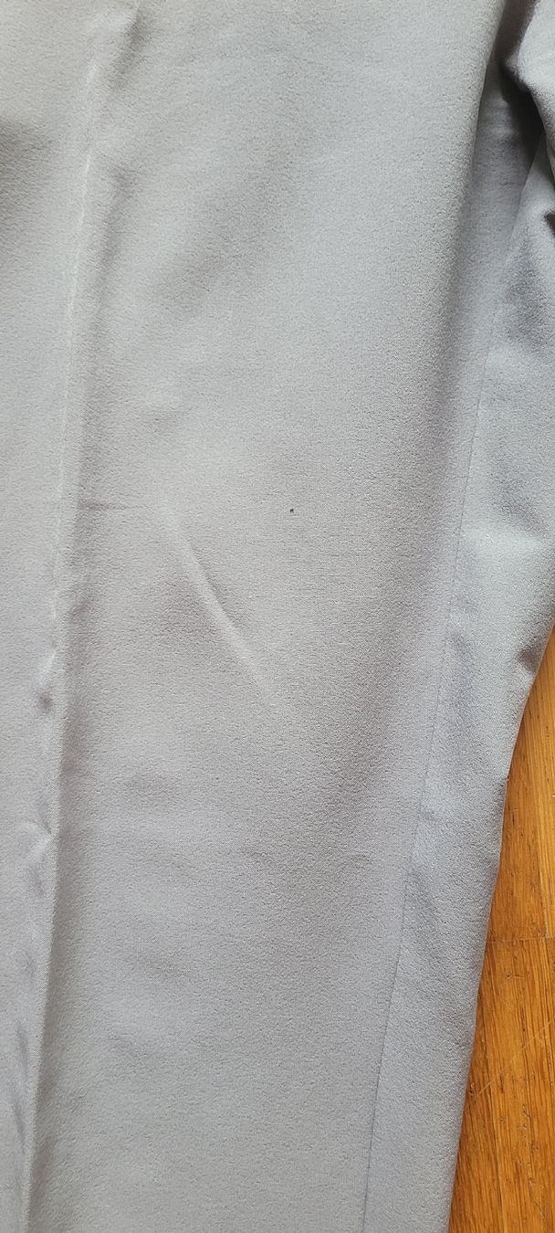 Adidas Hosen: Adidas Herren Hose, hellgrau, Grösse 40/32 -gebraucht – Gebraucht aus Emmenbrücke von gatasalvache 1