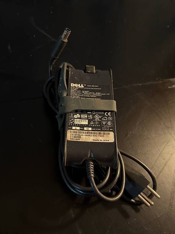 Caricabatterie: Alimentation Dell 90W 19.5V 3.34A – Usato da Ulmiz venduto da CrisCom