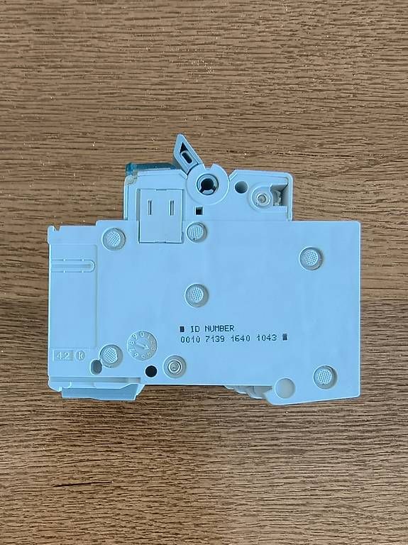 Hager Componenti elettronici: Leitungsschutzschalter Hager LSC 20A MCN 320 – Usato da Neudorf venduto da fab_7tbj 1