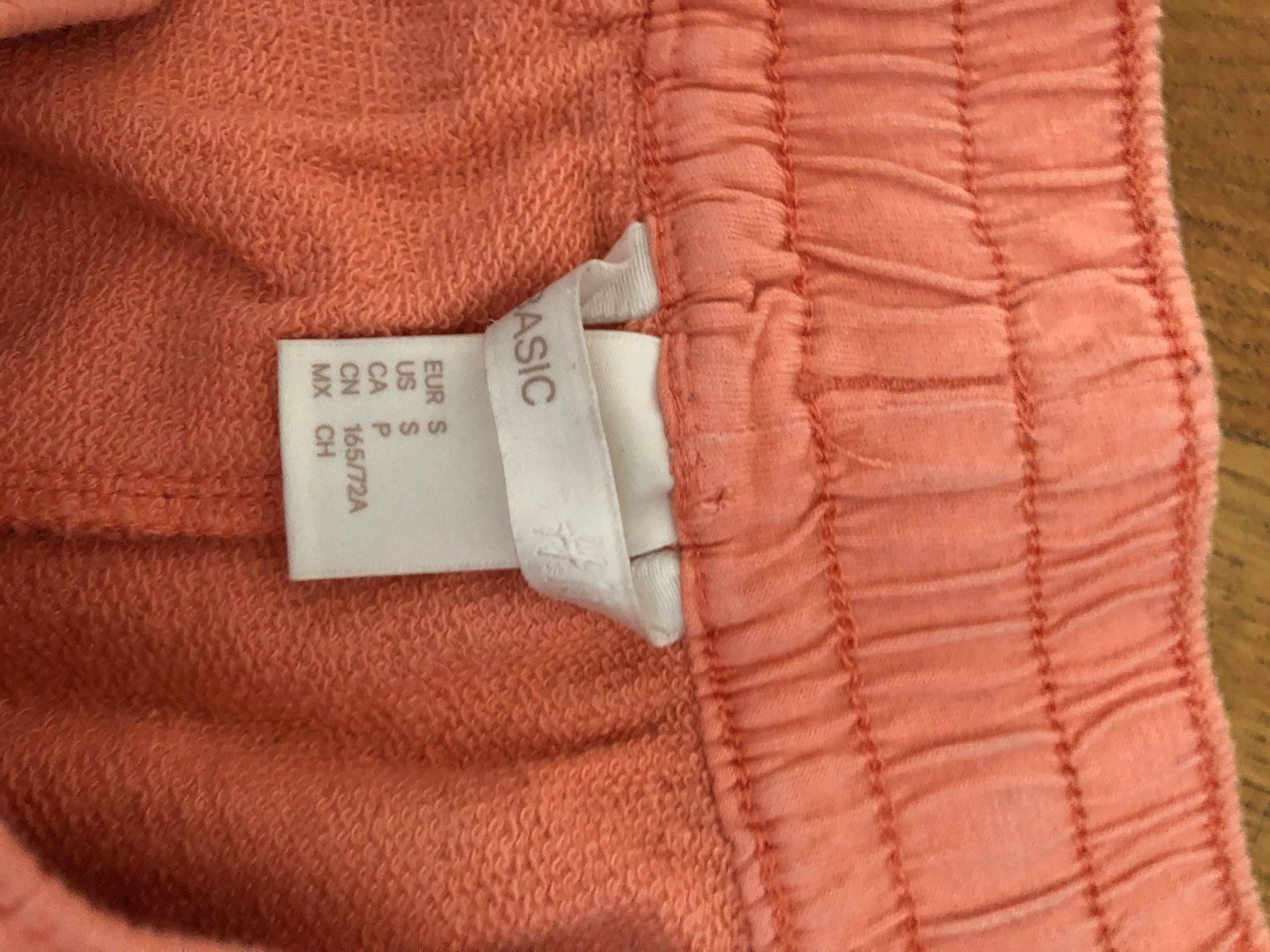 H&M Hosen: SWEATSHORTS H&M Gr.S koralle – Gebraucht aus Wattwil von jopara 1