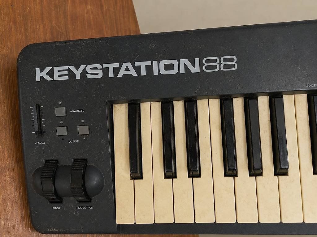 Strumenti musicali: M-Audio Keystation 88 – MIDI Keyboard / Controller – Usato da Dietikon venduto da Vent-Gary- 3