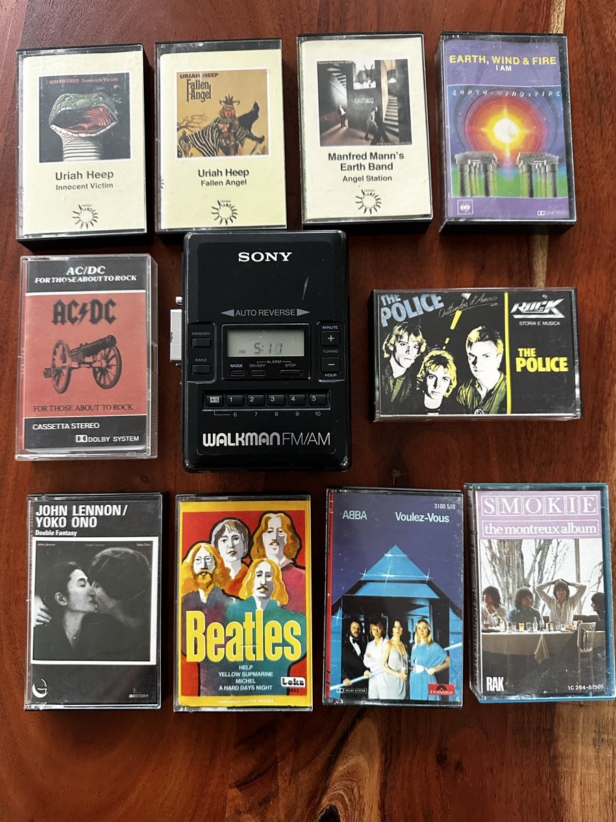 Sony Tragbarer Mediaplayer: Sony MC Walkman mit 10 Kasetten MCs – Gebraucht aus Gretzenbach von Gua 1