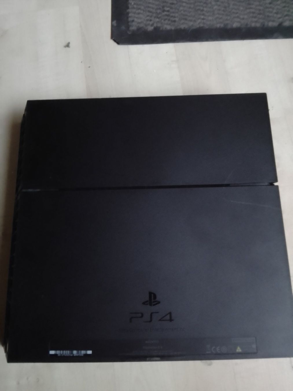 Sony Console: Play Station 4 mit Controller – Usato da Naters venduto da sealed-gamer 1