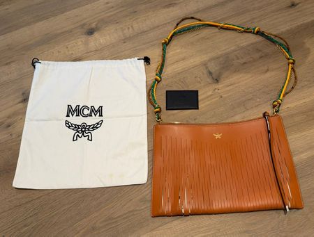 Neu Original MCM Pouch