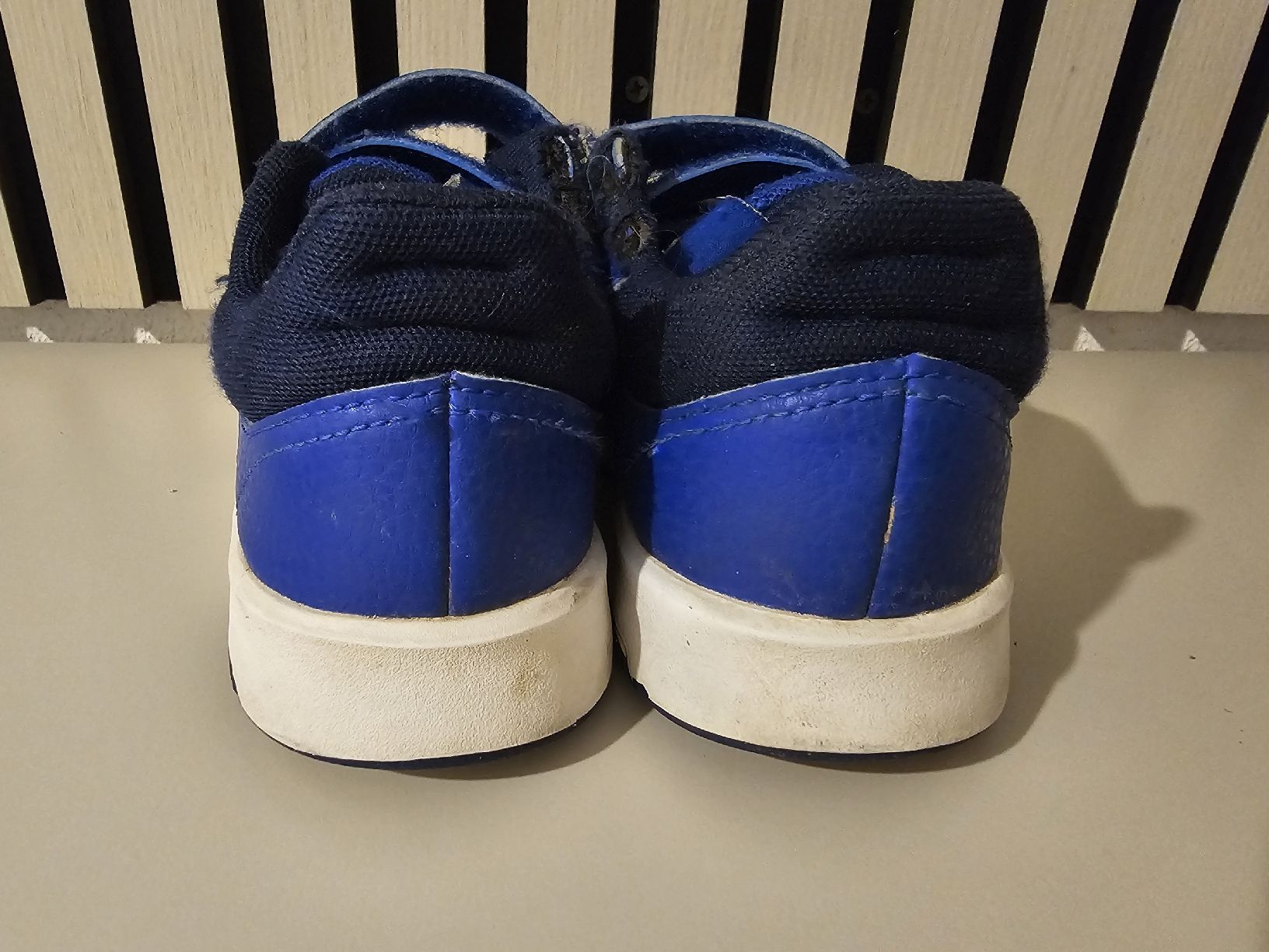 Adidas Scarpe per ragazzi: Adidas Schuhe in 29 – Usato da Buch am Irchel venduto da Potzblitz2 4