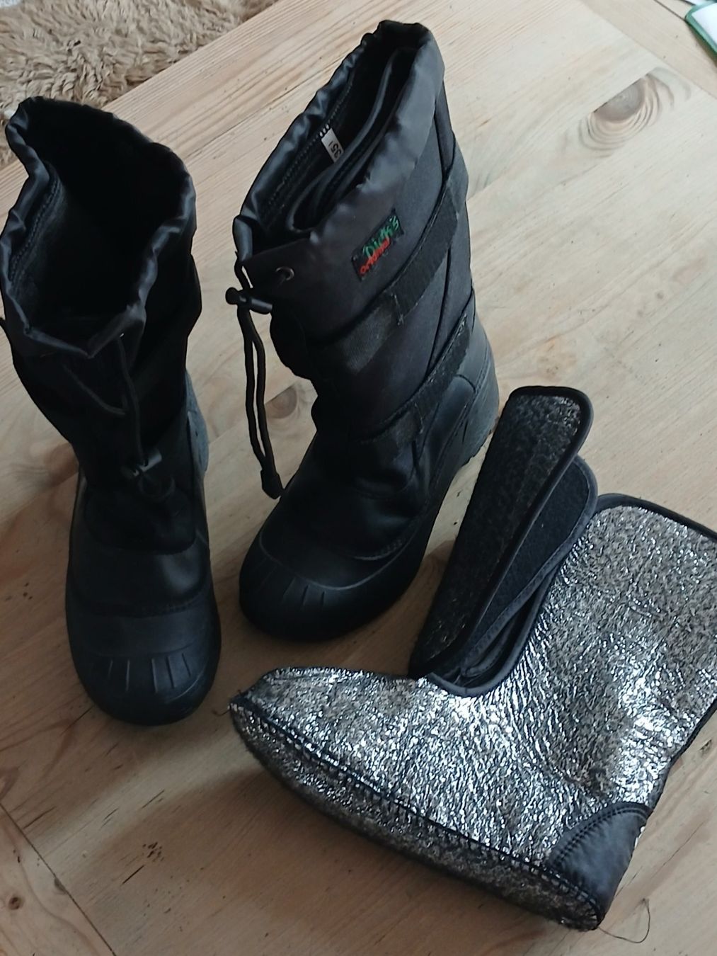 Scarpe da uomo: Wasserdicht Winterstiefel Gr.35 - Dick's Original – Nuovo (secondo la descrizione) da Wikon venduto da luxor2004