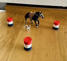 Schleich 42576 - Farm World, Barrel Racing ohne Cowgirl