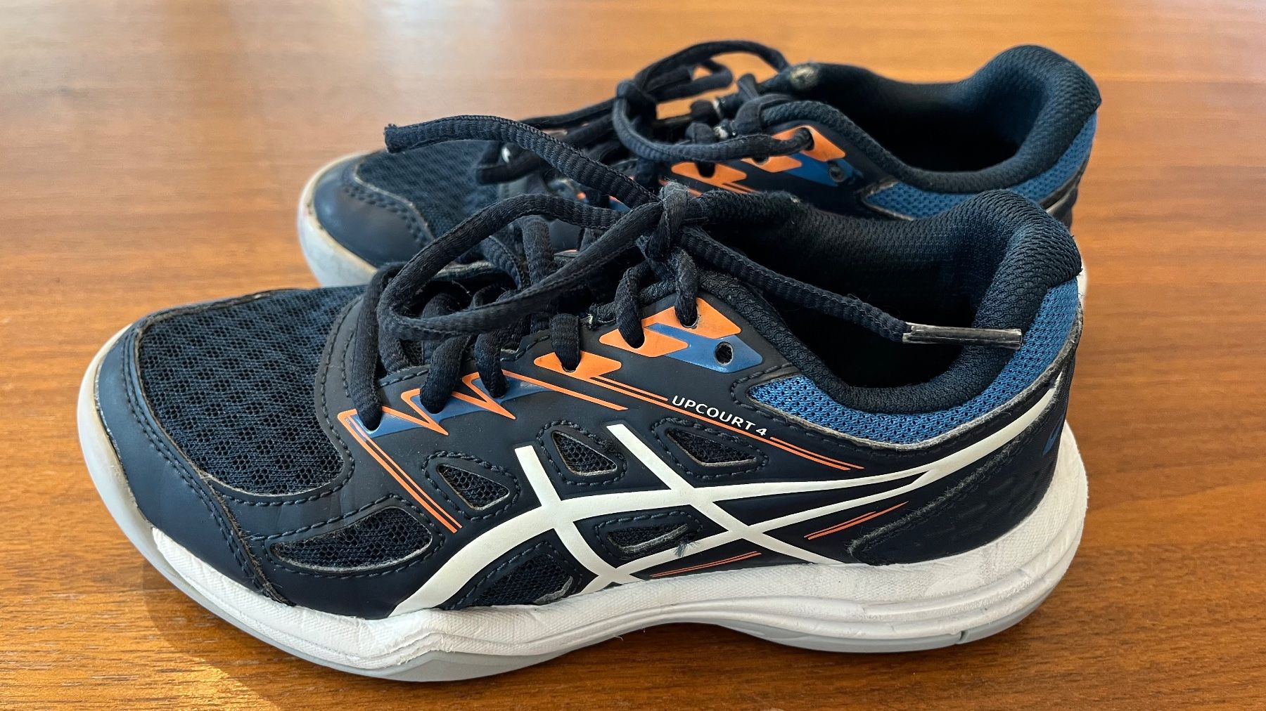 Asics Scarpe per ragazzi: Asics Turnschuhe, Grösse 32.5 – Usato da Stans venduto da Baba2011 2