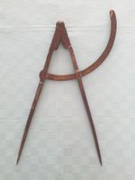 Antiker Zirkel geschmiedet