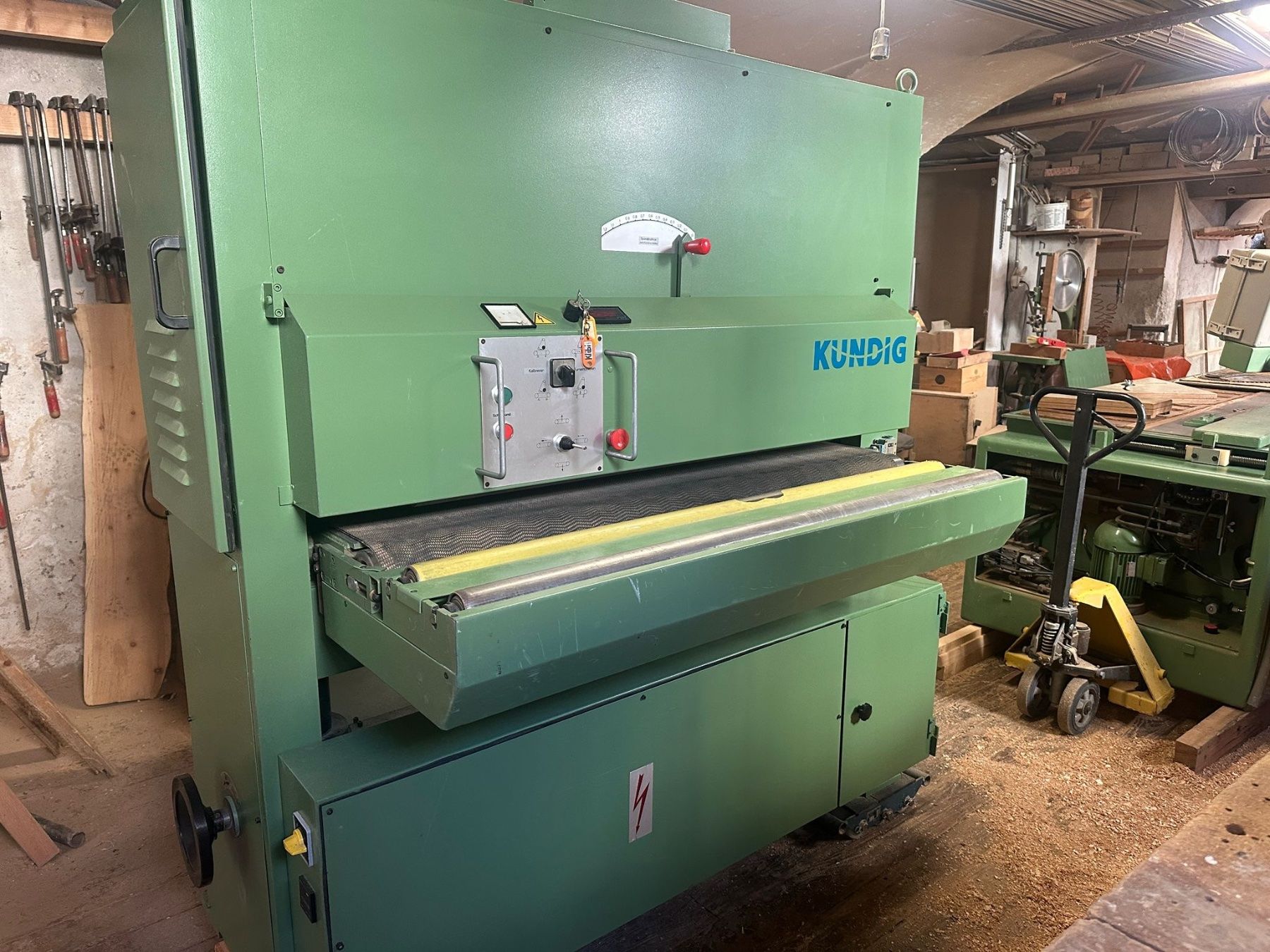 Aiguiseuses & polisseuses: Breitbandschleifmachine Kündig – D'occasion à Volketswil par ars_sjh2 7
