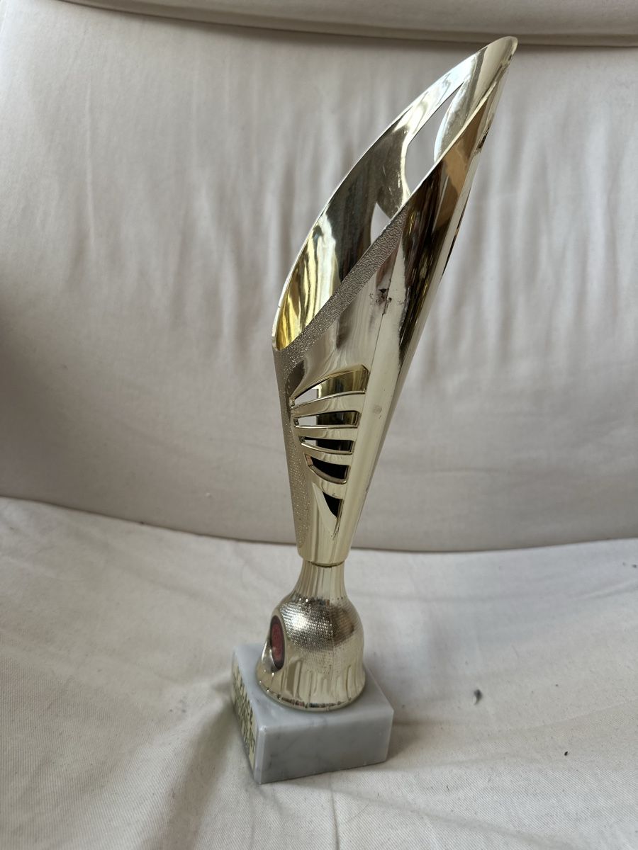 Sonstiges zum Sammeln & Seltenes: Goldener Pokal – Gebraucht aus Basel von ari_f26x 3