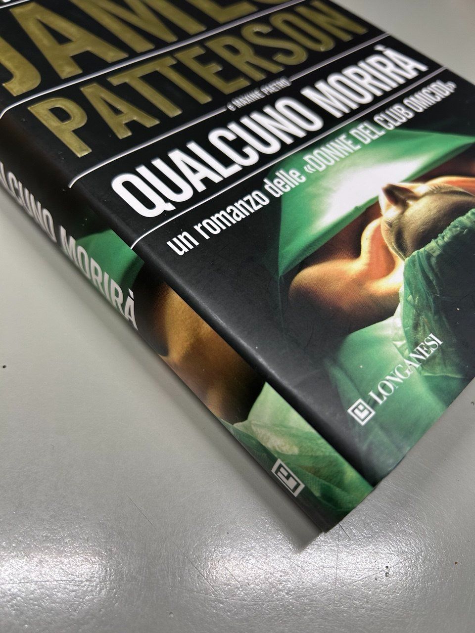 Bücher: "Qualcuno morirà" di James Patterson e Maxine – Gebraucht aus Giubiasco von LorisVale 2