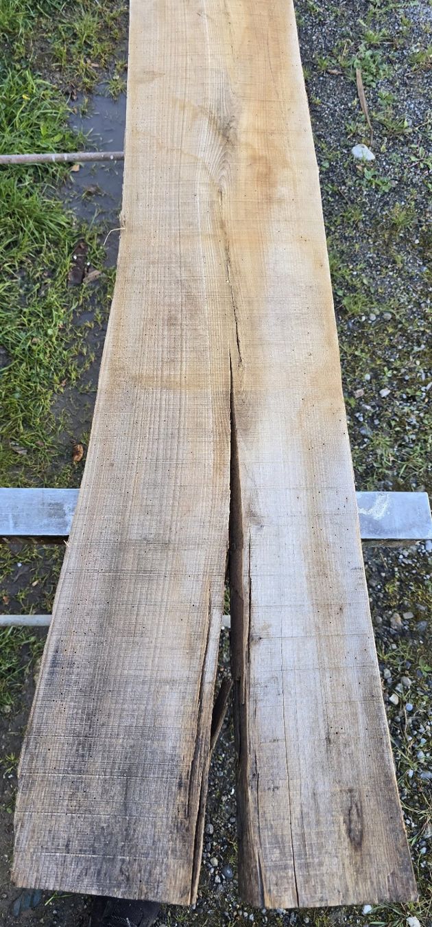 Holzartikel: Altes Holzbrett – Gebraucht aus Rorschacherberg von snOOpydOg11 1