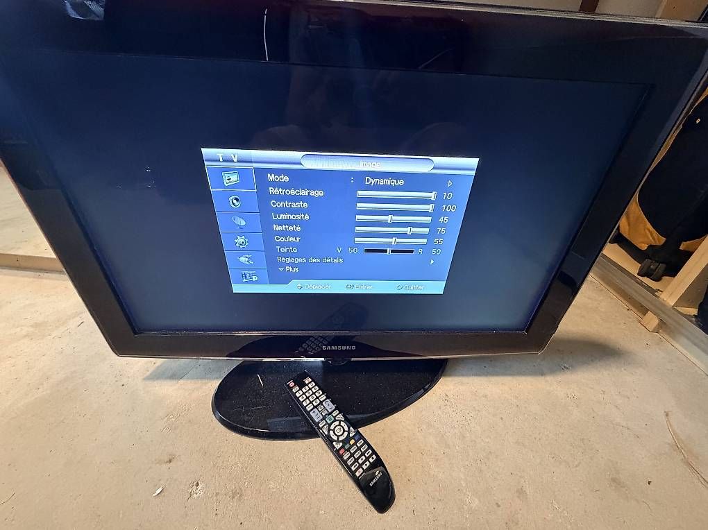 Televisori: Télévision Samsung LCD 32 Full HD  – Usato da Cheyres venduto da Sebs76