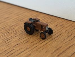 e1740: Traktor aus Metall (Spur N)