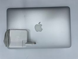 MacBook Air 11" Early 2015 (A1465) – 4GB RAM / 256GB SSD