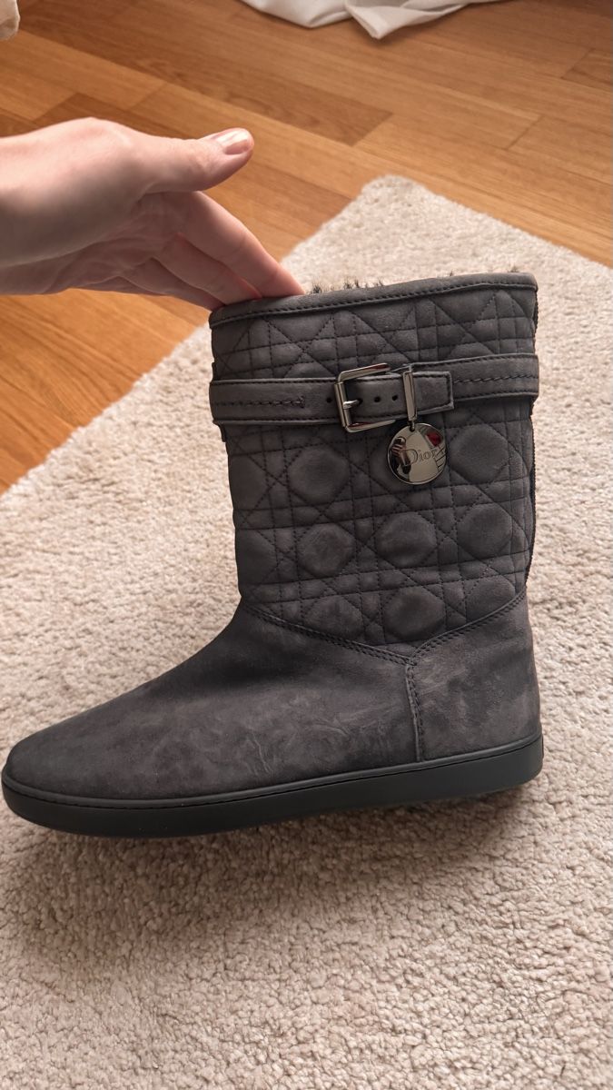 Dior Scarpe da uomo: Warme Stiefel Christian Dior Größe 40 – Usato da Esslingen venduto da The_Easy