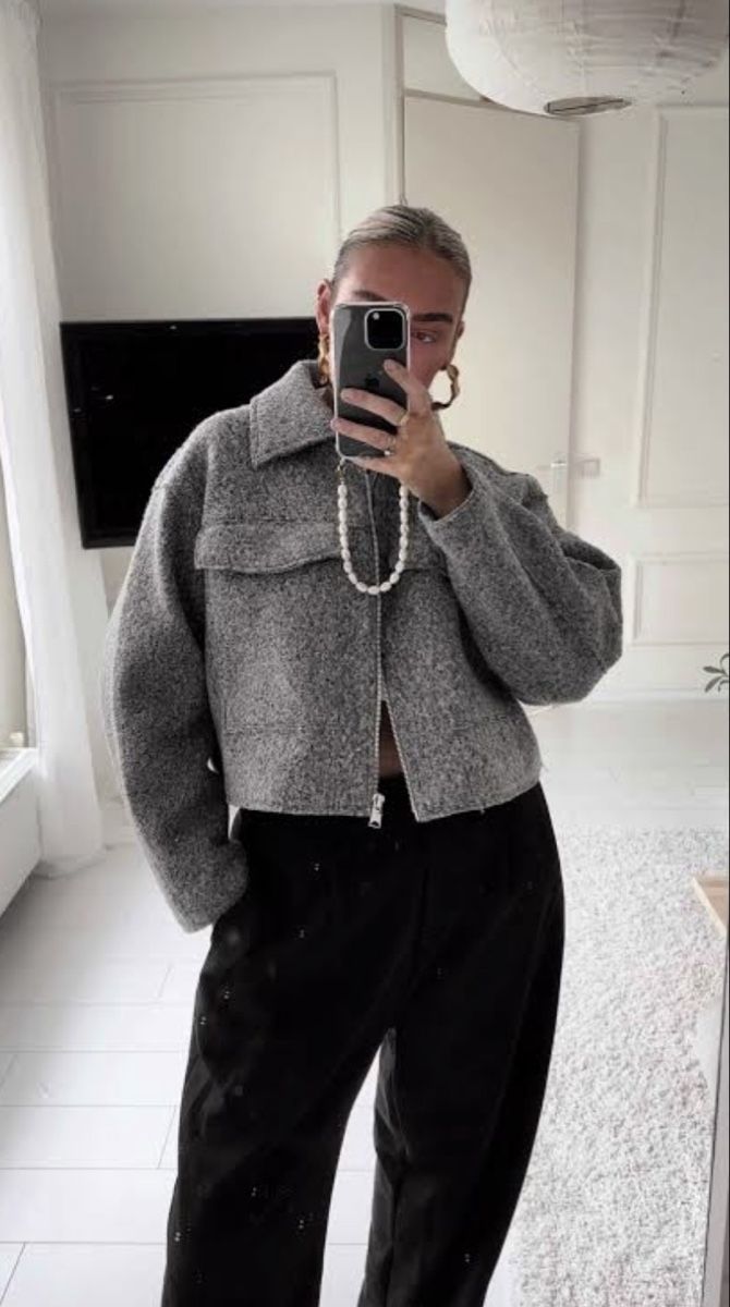 Zara Giacche: ZARA, Grey, Boucle Cropped Zip Jacket – Nuovo (secondo la descrizione) da Zürich venduto da Ndn_Fer 6