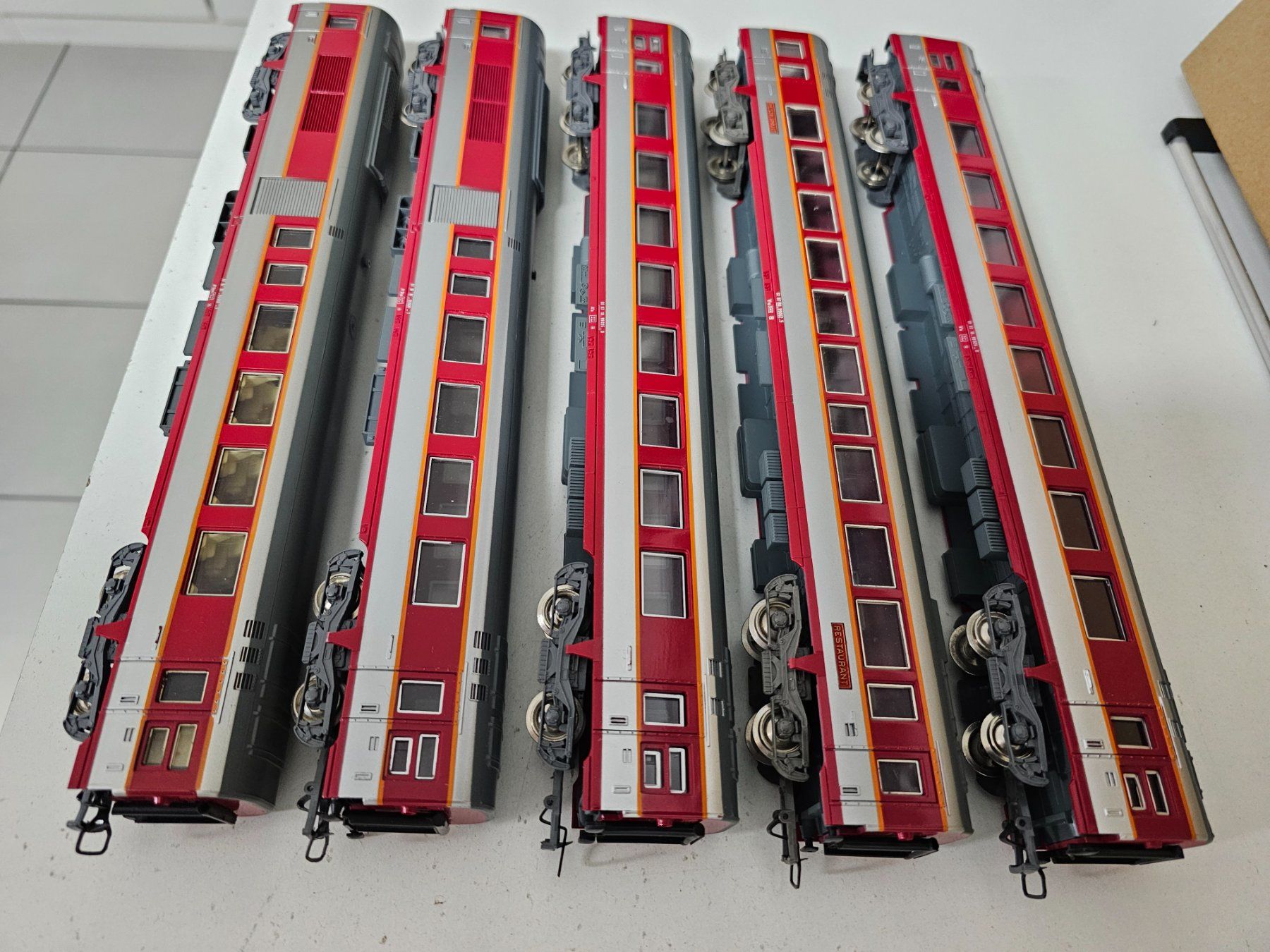 Jouef Modelleisenbahnen: Jouef 5 voitures SNCF dès 1.-fr – Gebraucht aus bassecourt von  2
