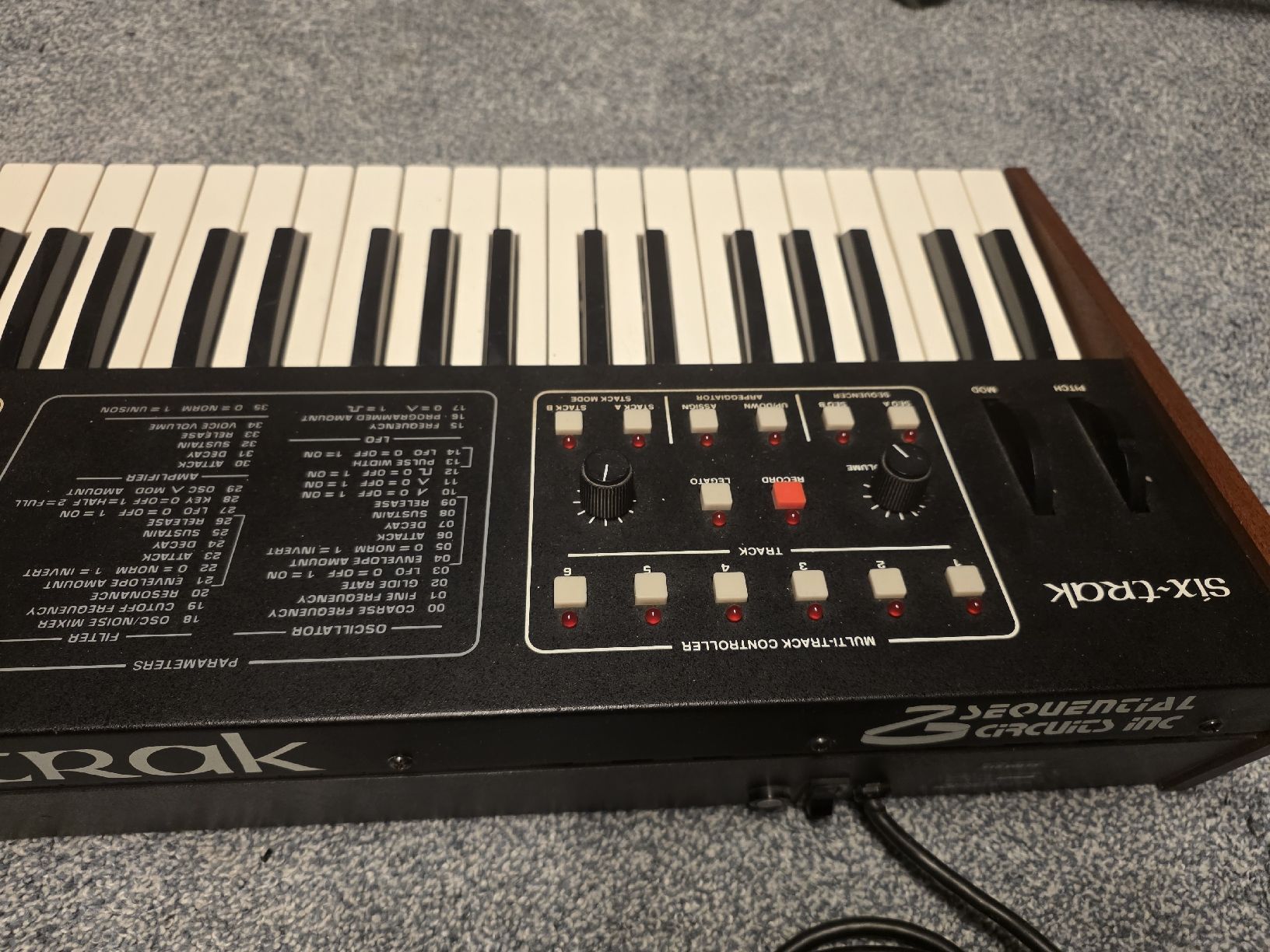 Sequential Instruments de musique: sequential six tracks  – Défectueux à St-Léonard par ale_685s 1