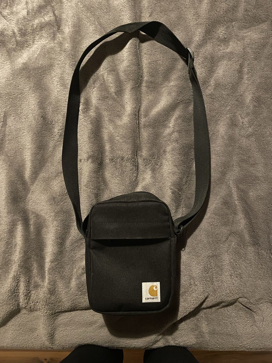 Carhartt Borse: Sacoche Carhartt Noir Neuf – Nuovo (secondo la descrizione) da Ponts-de-Martel venduto da Manon_.brs