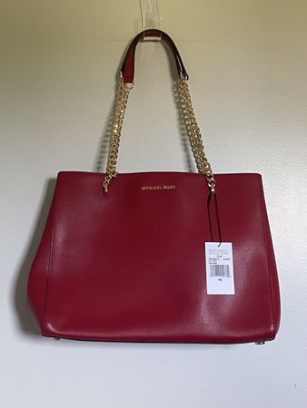 Élégant sac Michael Kors rouge, neuf avec étiquette!
