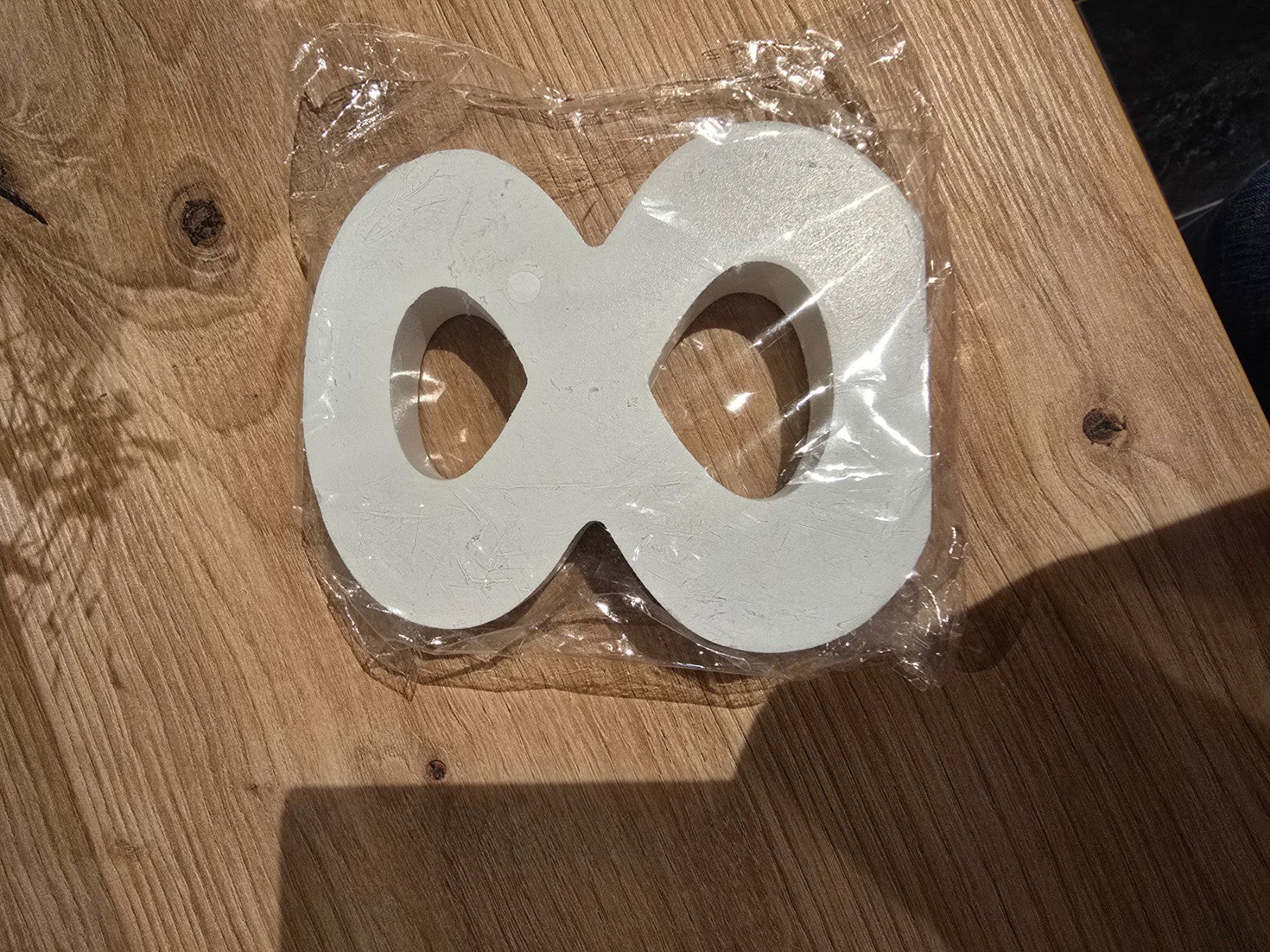 Alle Dekorationen: Deko Zahl 8 11x2 cm weiss – Gebraucht aus Büttikon AG von Amineah