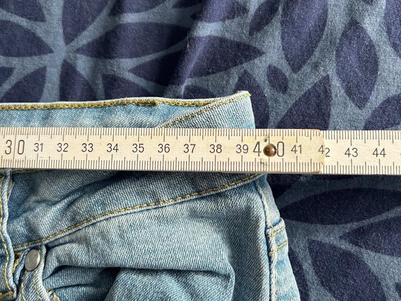 Jeans: Damenjeans Gr. 42 – Usato da Obergösgen venduto da Andre118 2