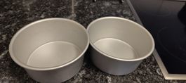 2 kleine Aluminiumbackformen für Kuchen