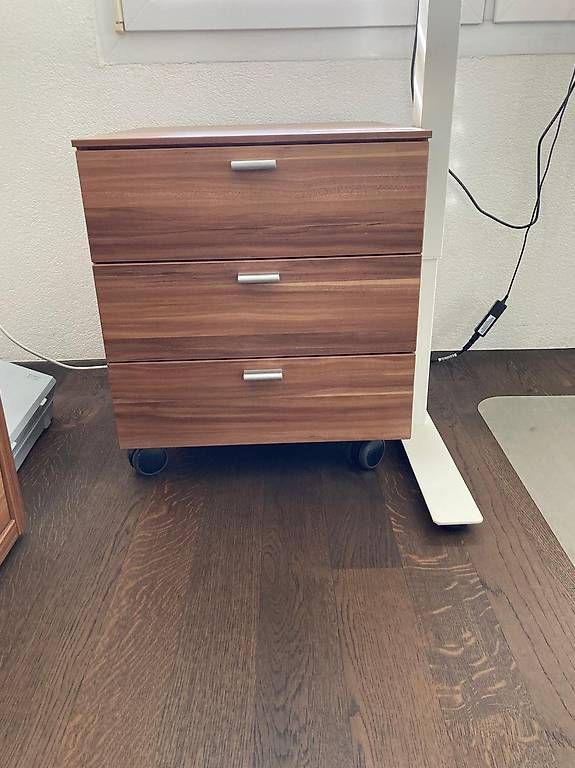 Kommoden: Büromöbel - Sideboard - 2 x Korpus – Gebraucht aus Gontenschwil von jae_gf6t 2