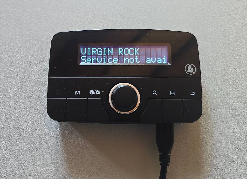 Radio: DAB+ Adapter / FM Transmitter (Digitalradio im Auto) – Usato da Steinerberg venduto da Bcsbcs