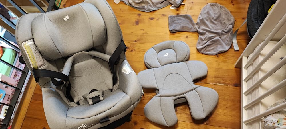 Joie Seggiolini per auto: Auto-Kindersitz Joie 0-19 kg drehbar inkl. Zubehör  – Usato da Knonau venduto da mo87 1