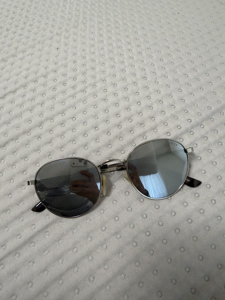 Guess Occhiali & Lenti: Guess Sonnenbrille Rund Silber Spiegelgläser – Usato da Basel venduto da sid_dem