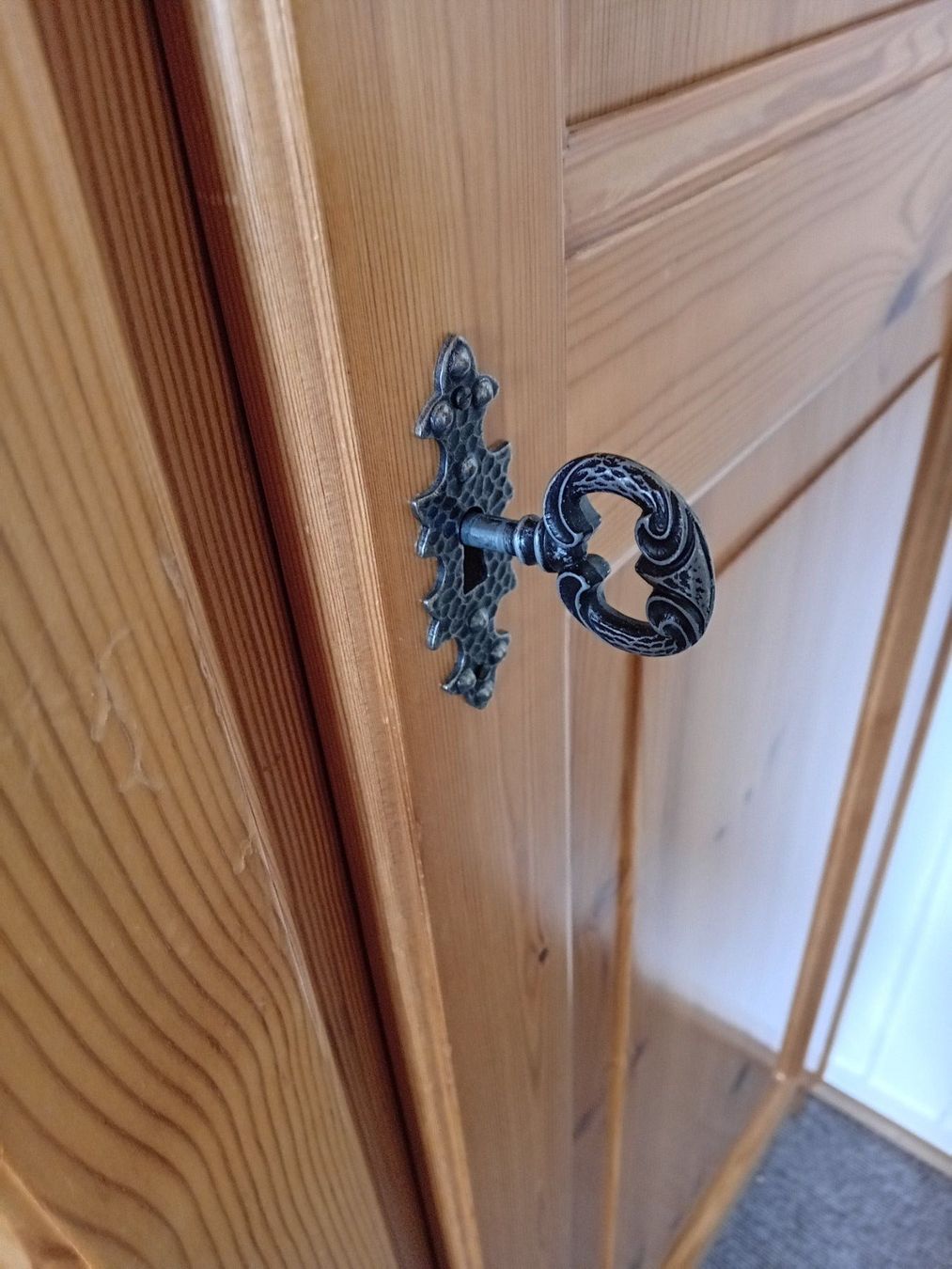 Armadi: Möbel-Set: Kleider-Schrank,Bett und Kommode – Usato da Rüthi (Rheintal) venduto da titlis07 2
