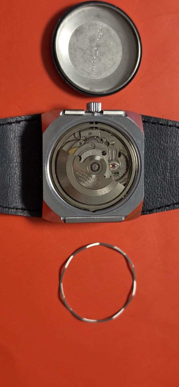Omega Uhren: VINTAGE ALPHA JUMP HOURS AUTOMATIC MEGA RAR – Gebraucht aus Neftenbach von Taschen-Uhren 9