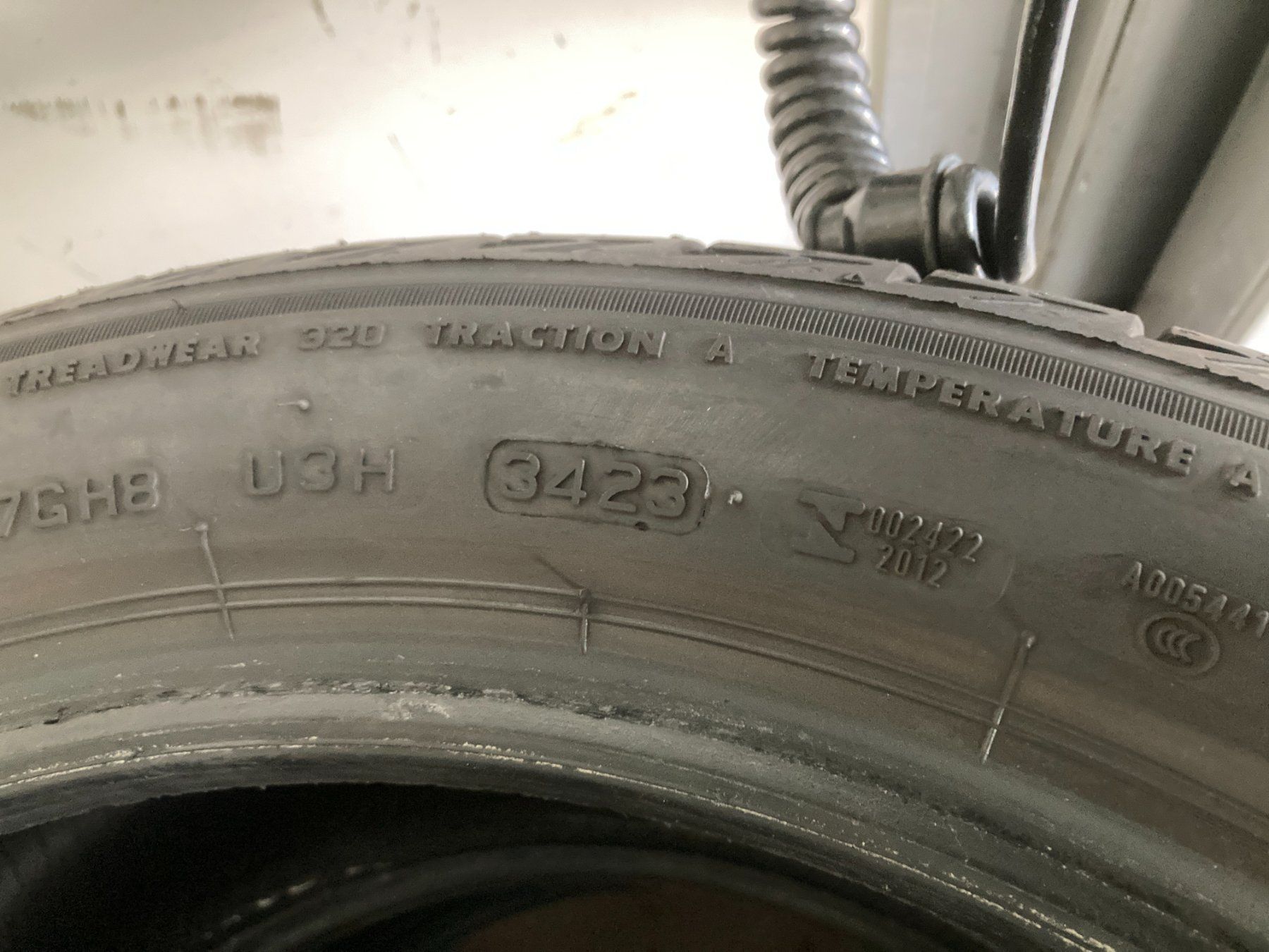 Bridgestone Pneus & Kompletträder: 225/45R17 Sommerpneu Bridgestone – Gebraucht aus Cham von WB2223 5