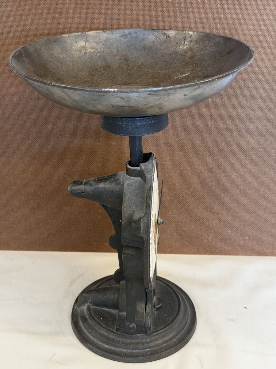 Bilance e pesi: Balance de cuisine ancienne  – Usato da montreux venduto da Always-Good 2