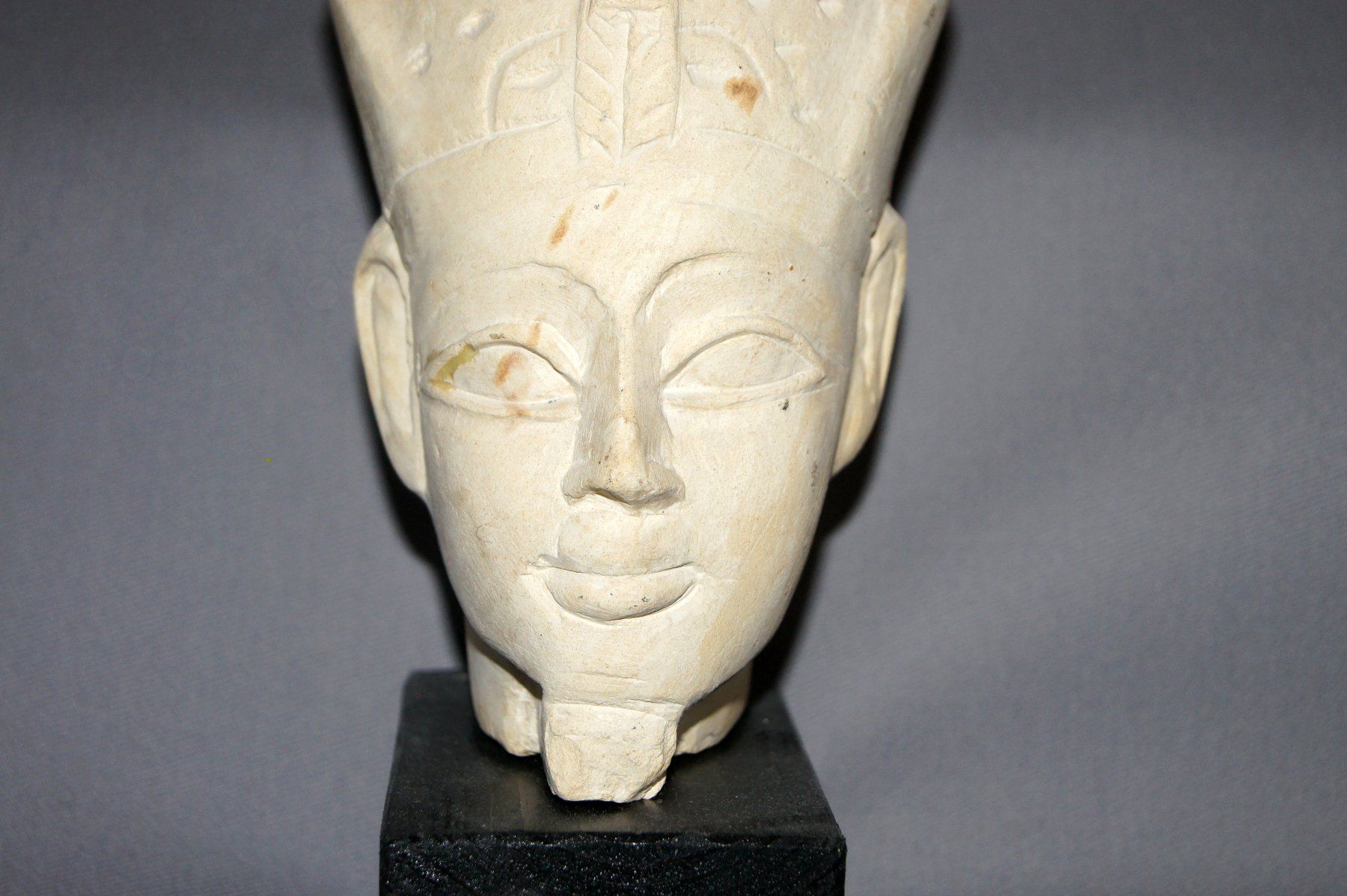 Sculture & Statue: Wunderbare, fein gestaltete Kopf-Büste eines Pharao – Usato da Geroldswil venduto da ARTEFACTO 1