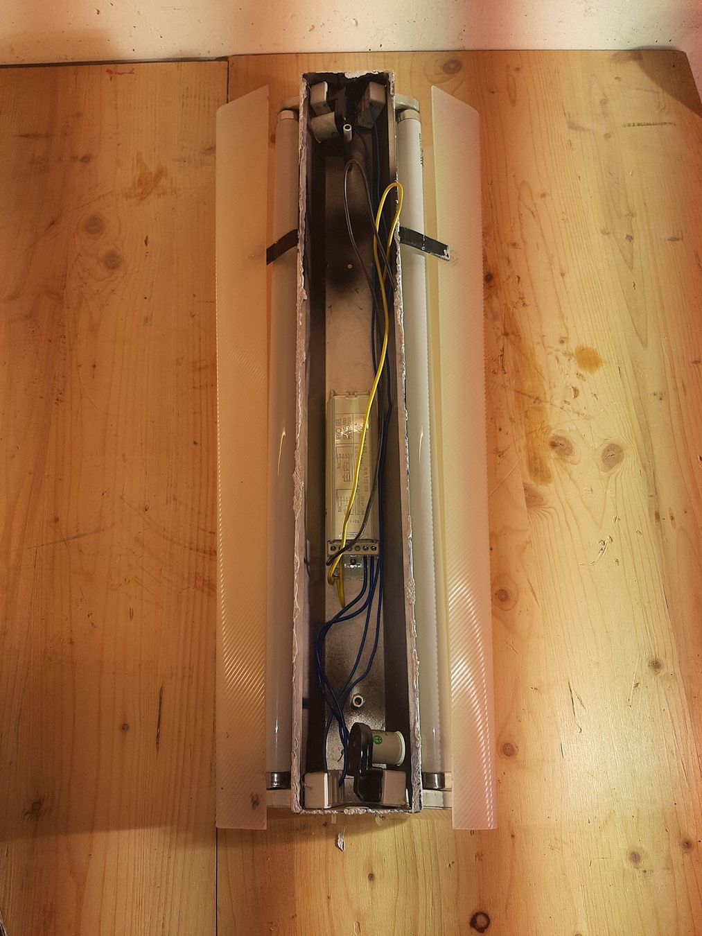 Lampade: Wandlampe / Designerlampe – Usato da Winterthur venduto da ReUse_Baumarkt 4