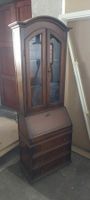 Schöne alte Hochschrank