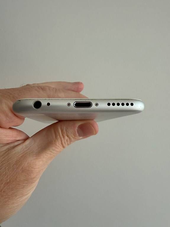 Handys / Smartphones: iPhone 6 128GB Silver – Gebraucht aus Au ZH von pmeile 4