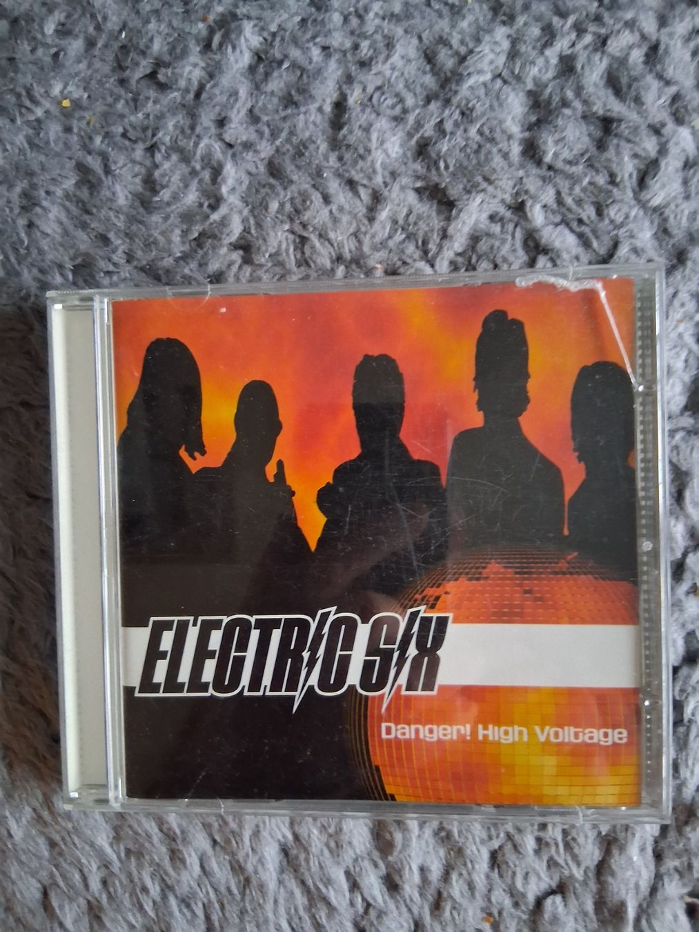 CD: ELECTRIC SIX     DANGER!  HIGH VOLTAGE    CD – Usato da Wetzikon ZH venduto da Ramones01