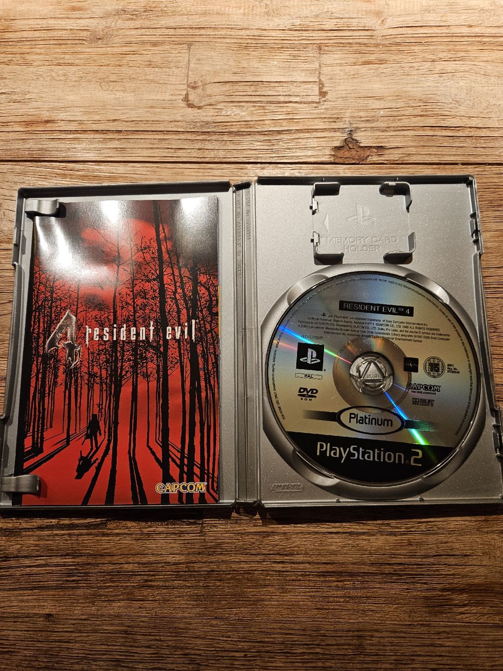 Giochi: Resident Evil 4 - PS2 - Platinum Version - Top Zustand! – Usato da Bertschikon Gossau venduto da simla09 1