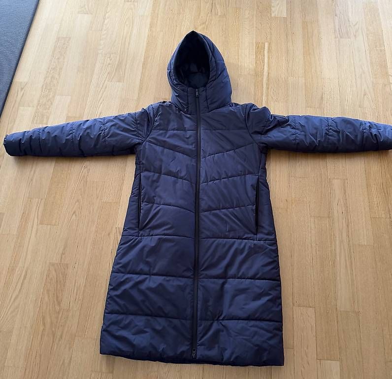 Jack Wolfskin Cappotti: Wintermantel Jack Wolfskin neuwertig – Usato da Zollikerberg venduto da Serpli